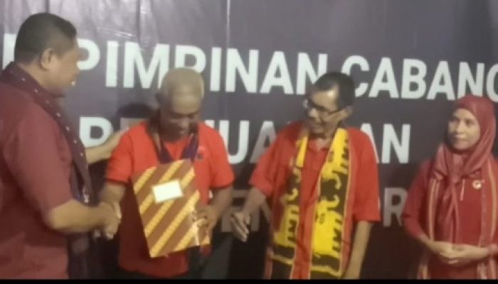 Maju Calon Bupati Alor, Alvons Gorang Daftar ke PDI-P